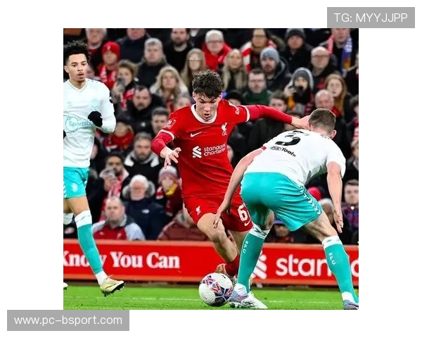 曼联89分钟绝杀无效，VAR判罚再度引发争议