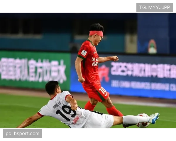 【2026年4月中超联赛·赛事筹办·政策足协拟在U21联赛推行新规,鼓励更多边路地面渗透,减少简单传中 【2026年4月中超联赛·赛事筹办·政策足协拟在U21联赛推行新规,鼓励更多边路地面渗透,减少简单传中